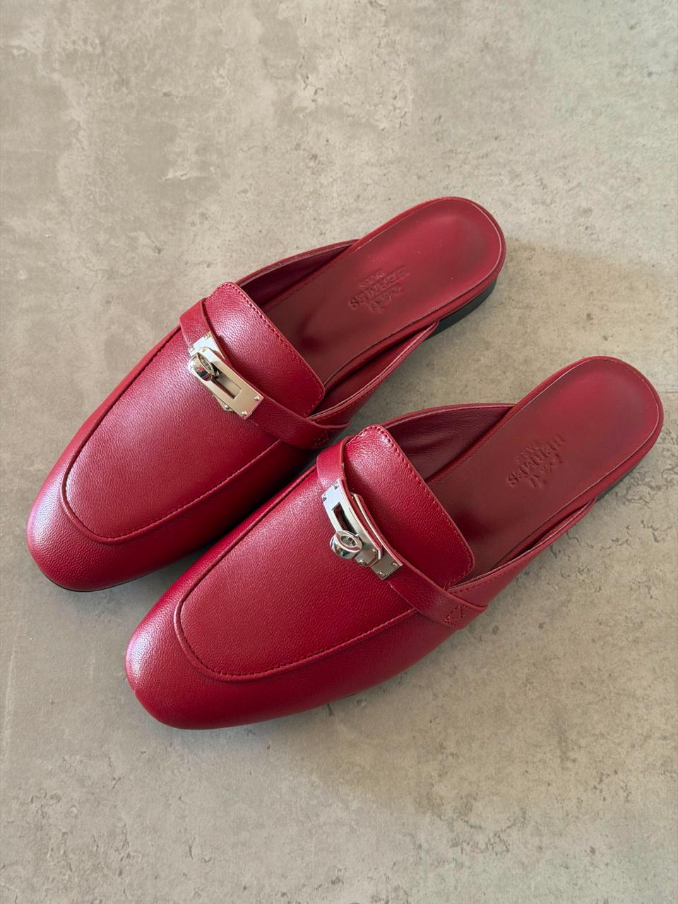 Ladies flats