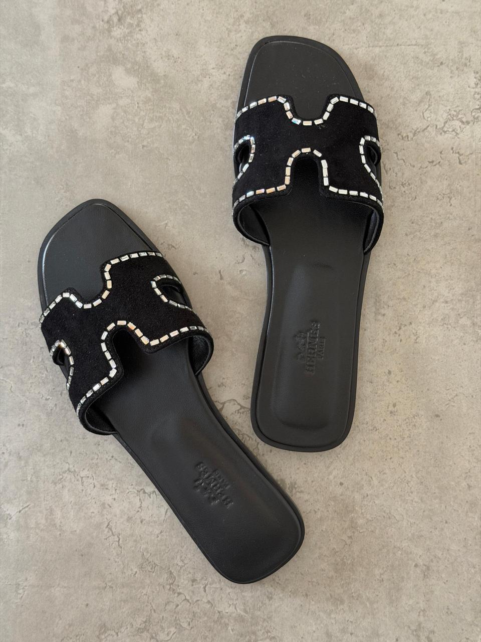 Ladies flats