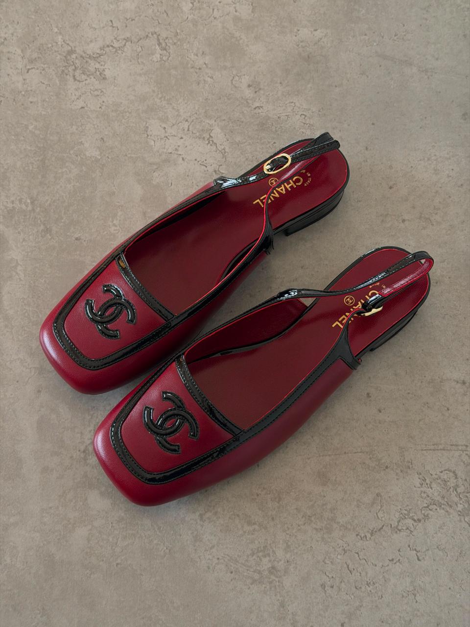 Ladies flats