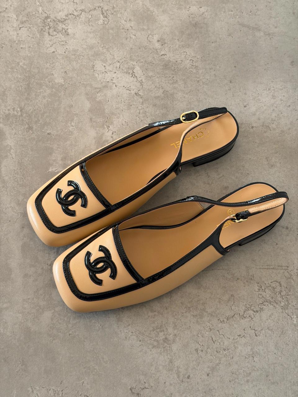 Ladies flats