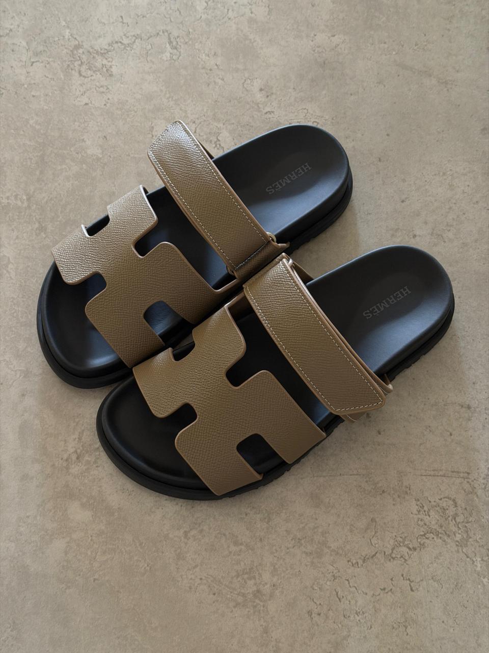 Ladies flats