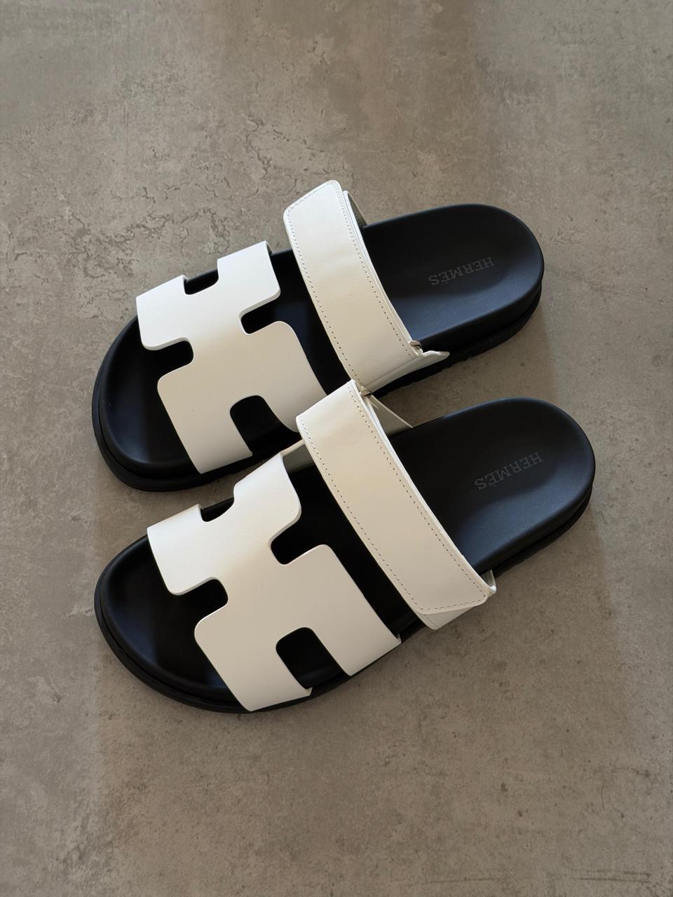 Ladies flats