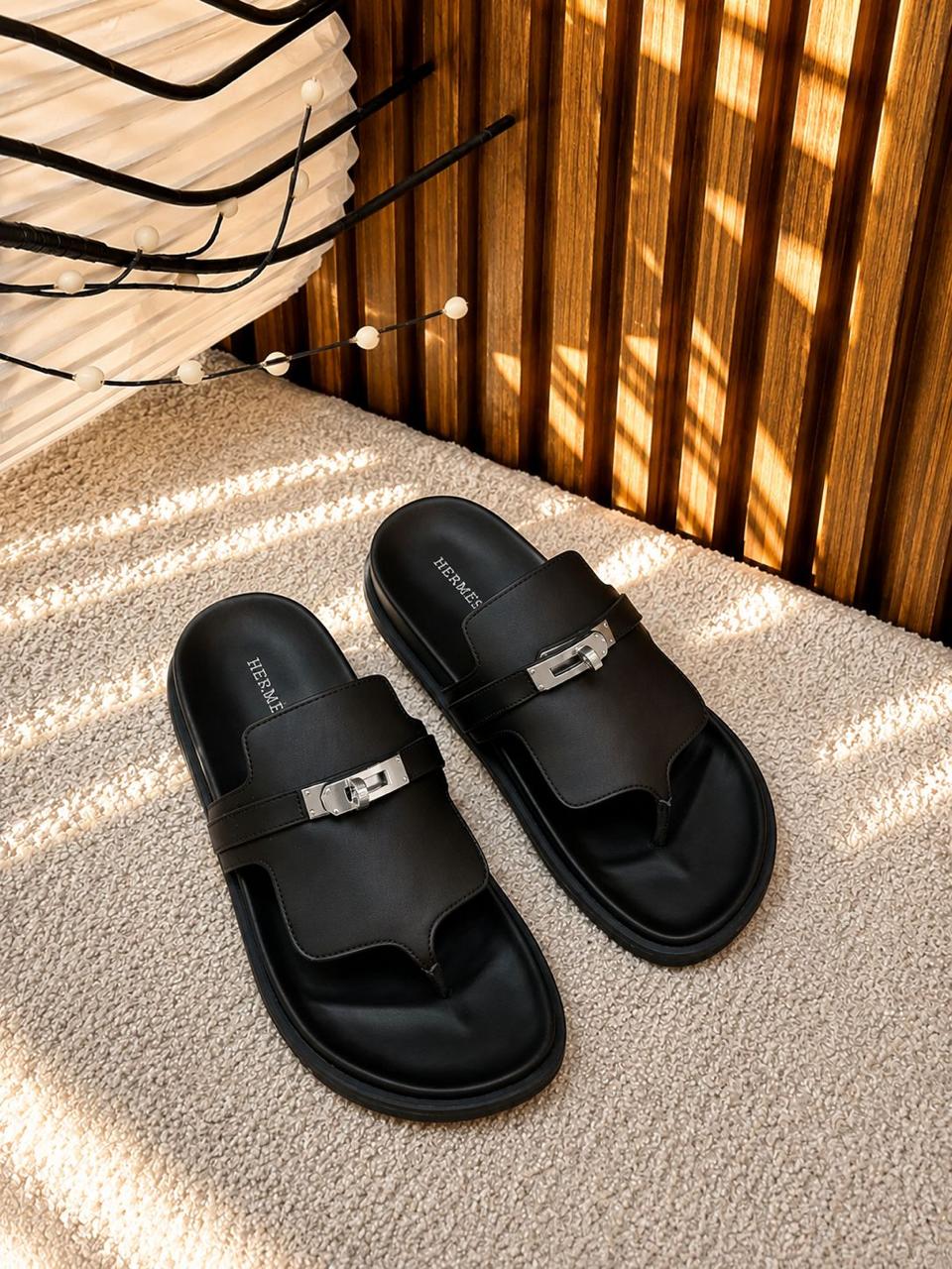 Ladies flats