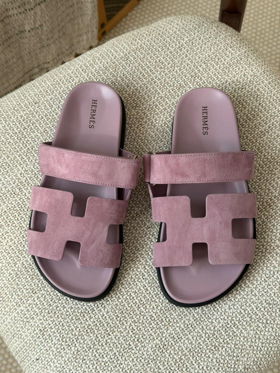 Ladies flats