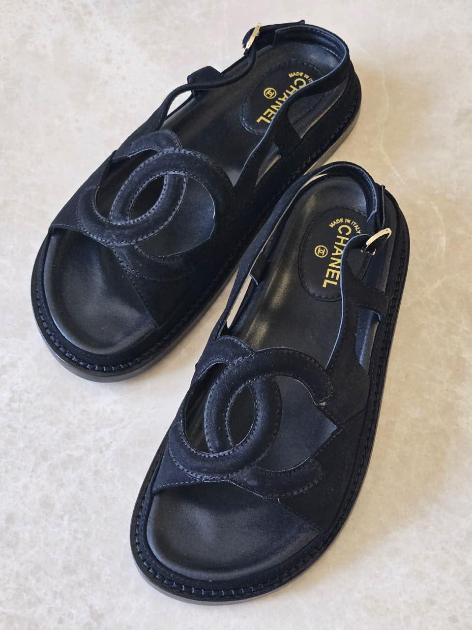 Ladies flats