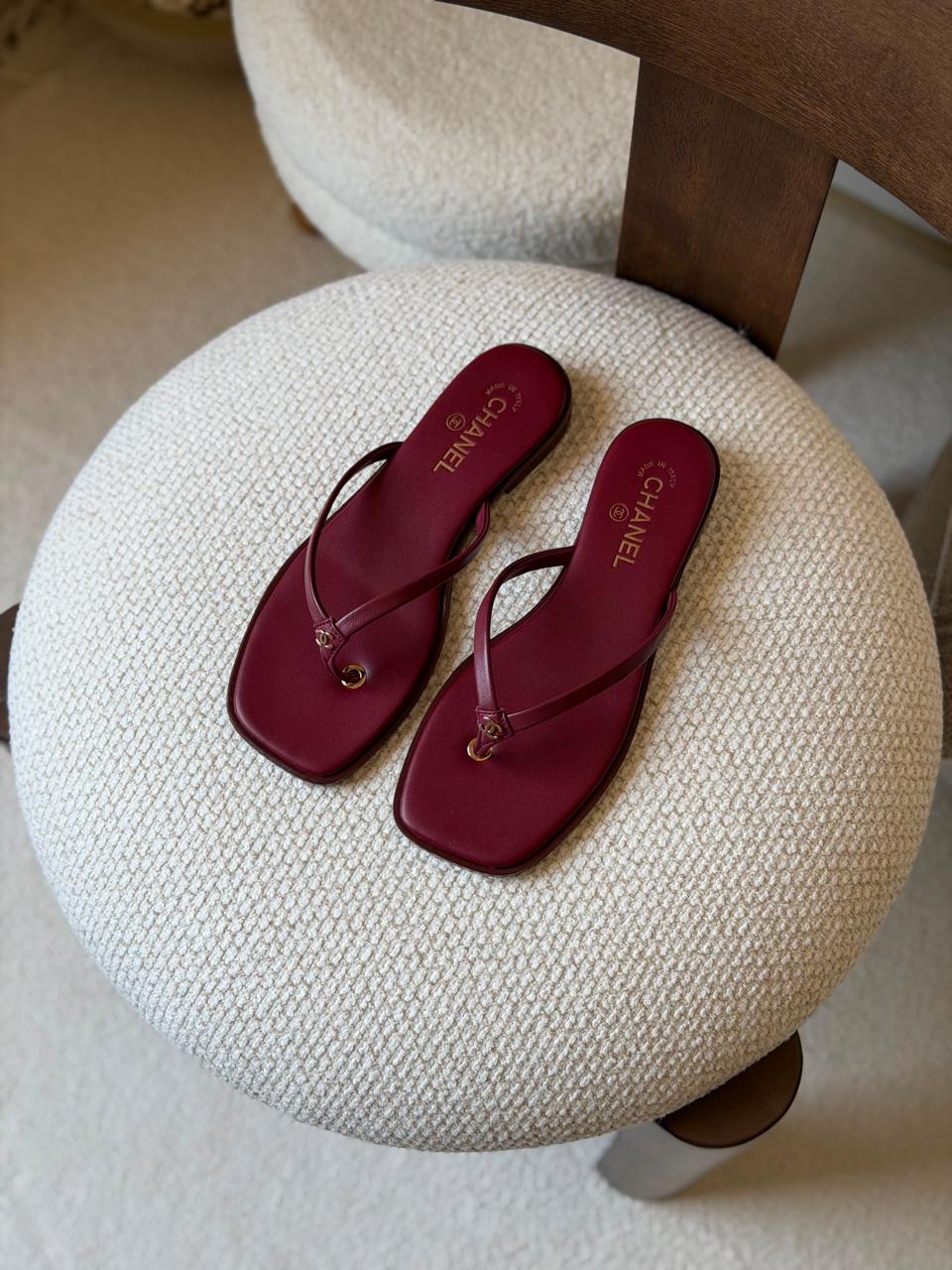 Ladies flats