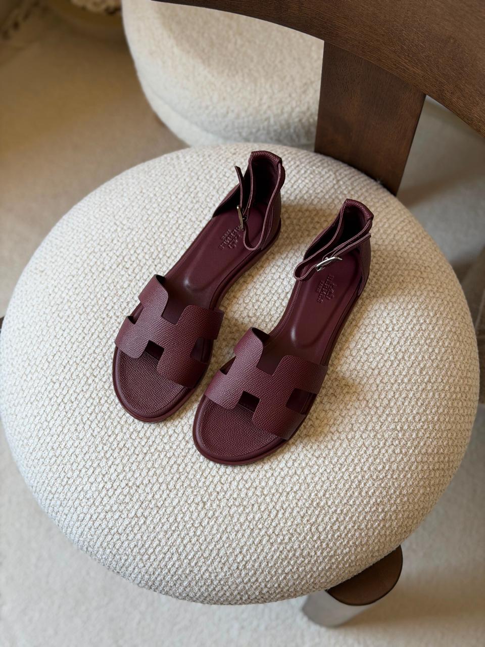 Ladies flats