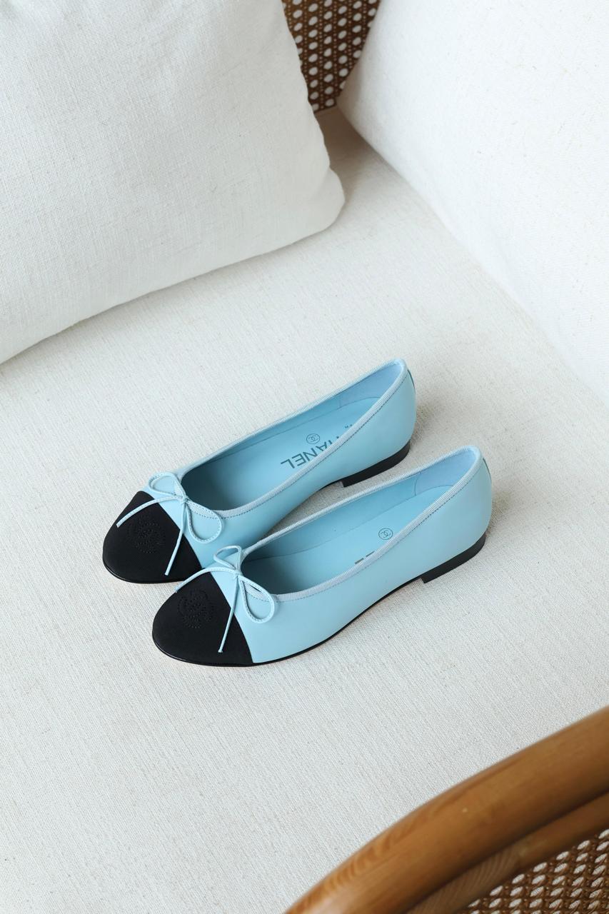 Ladies shoes