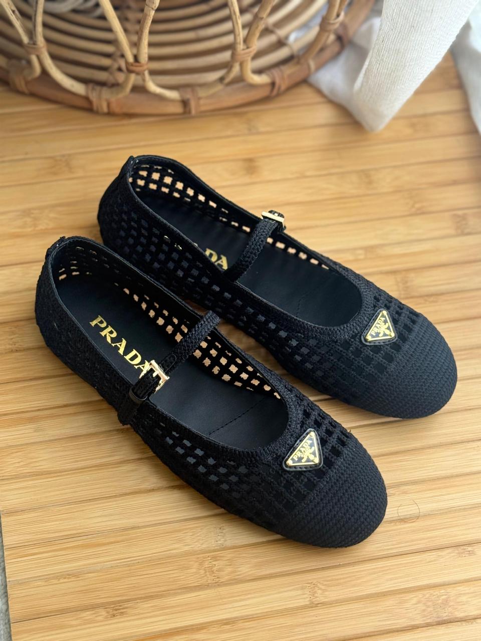 Ladies shoes