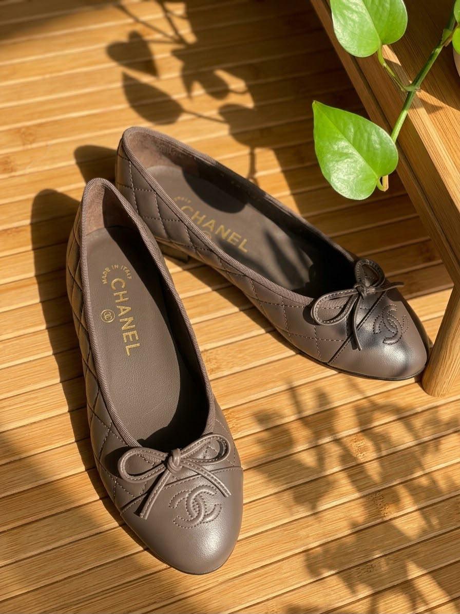 Ladies shoes