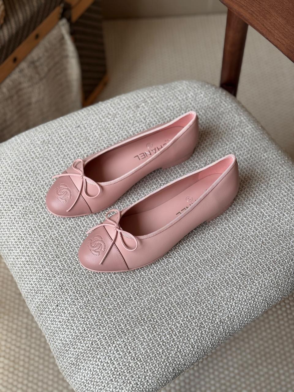 Ladies shoes