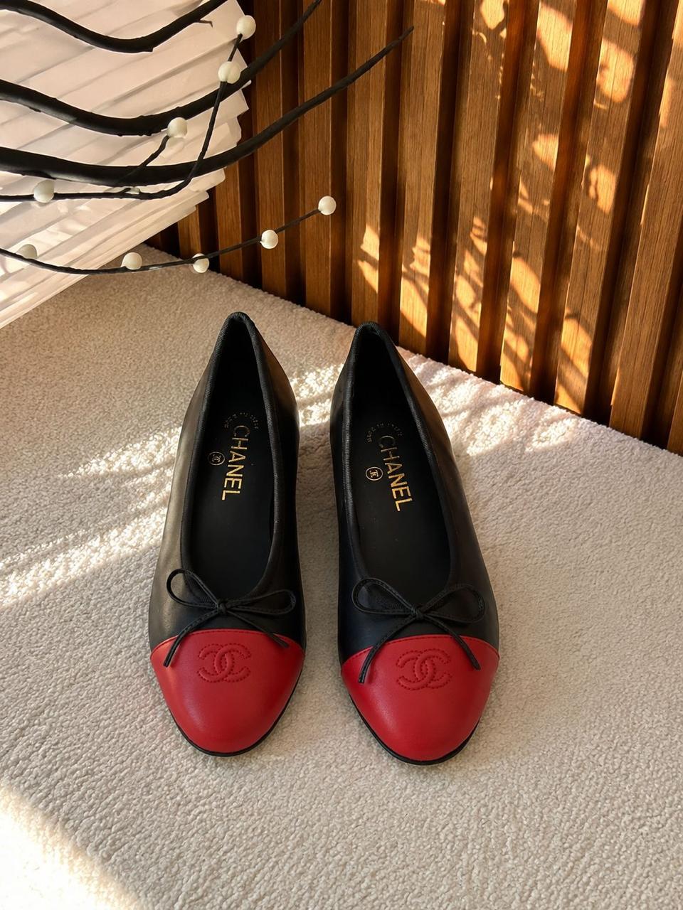 Ladies shoes