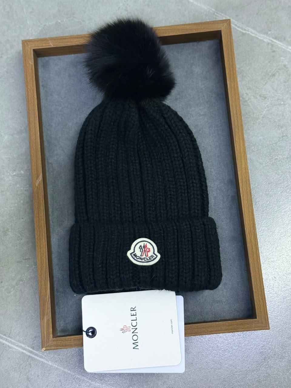 Ladies hats & caps