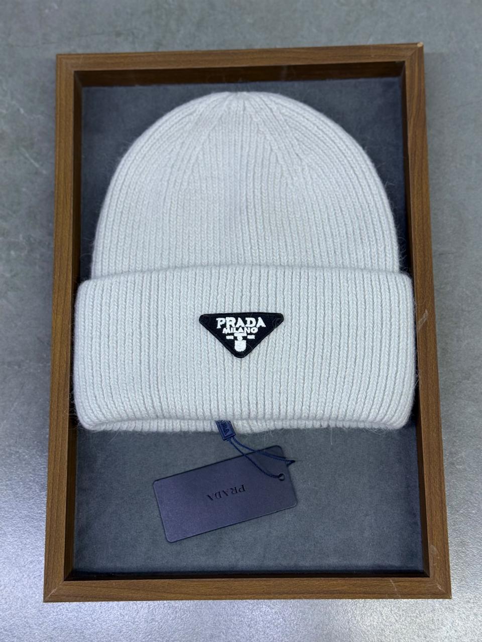Ladies hats & caps