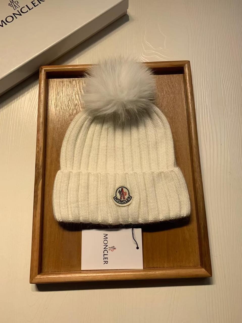 Ladies hats & caps