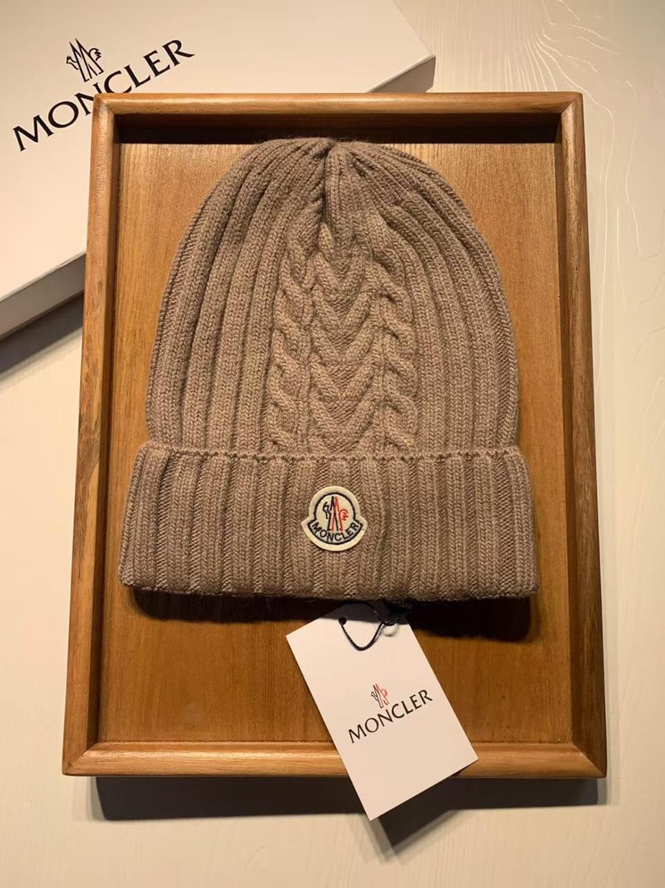 Ladies hats & caps