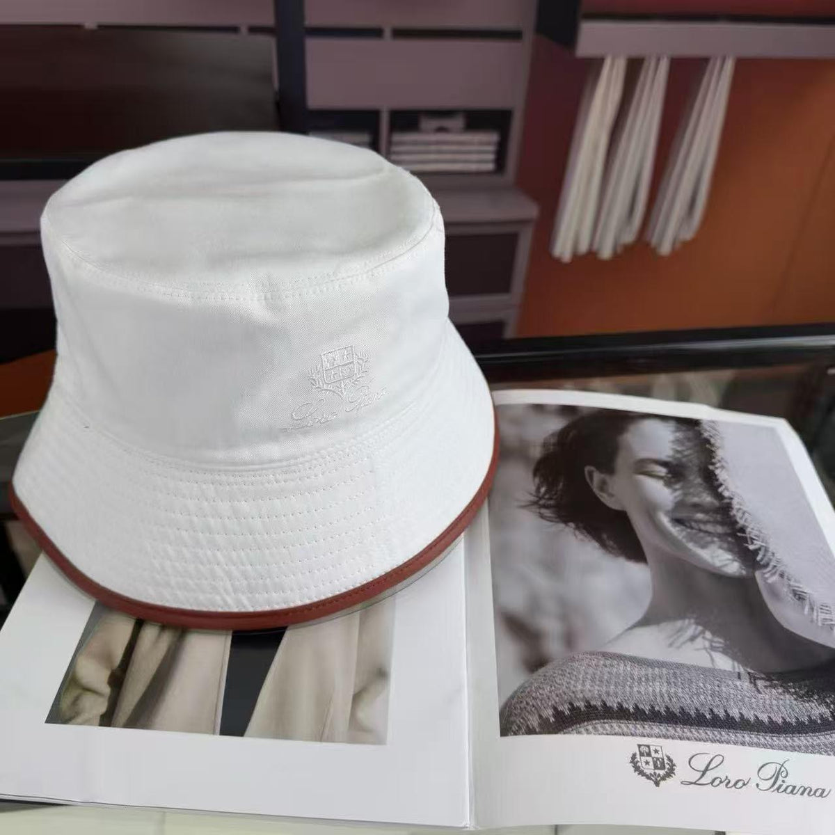 Ladies hats & caps