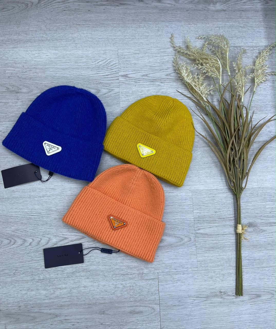 Ladies hats & caps