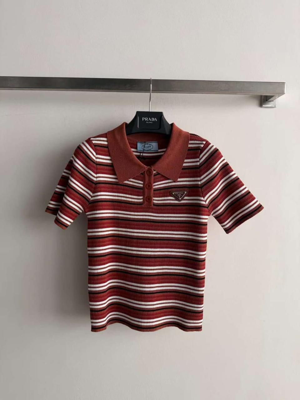 Ladies t-shirts & tops