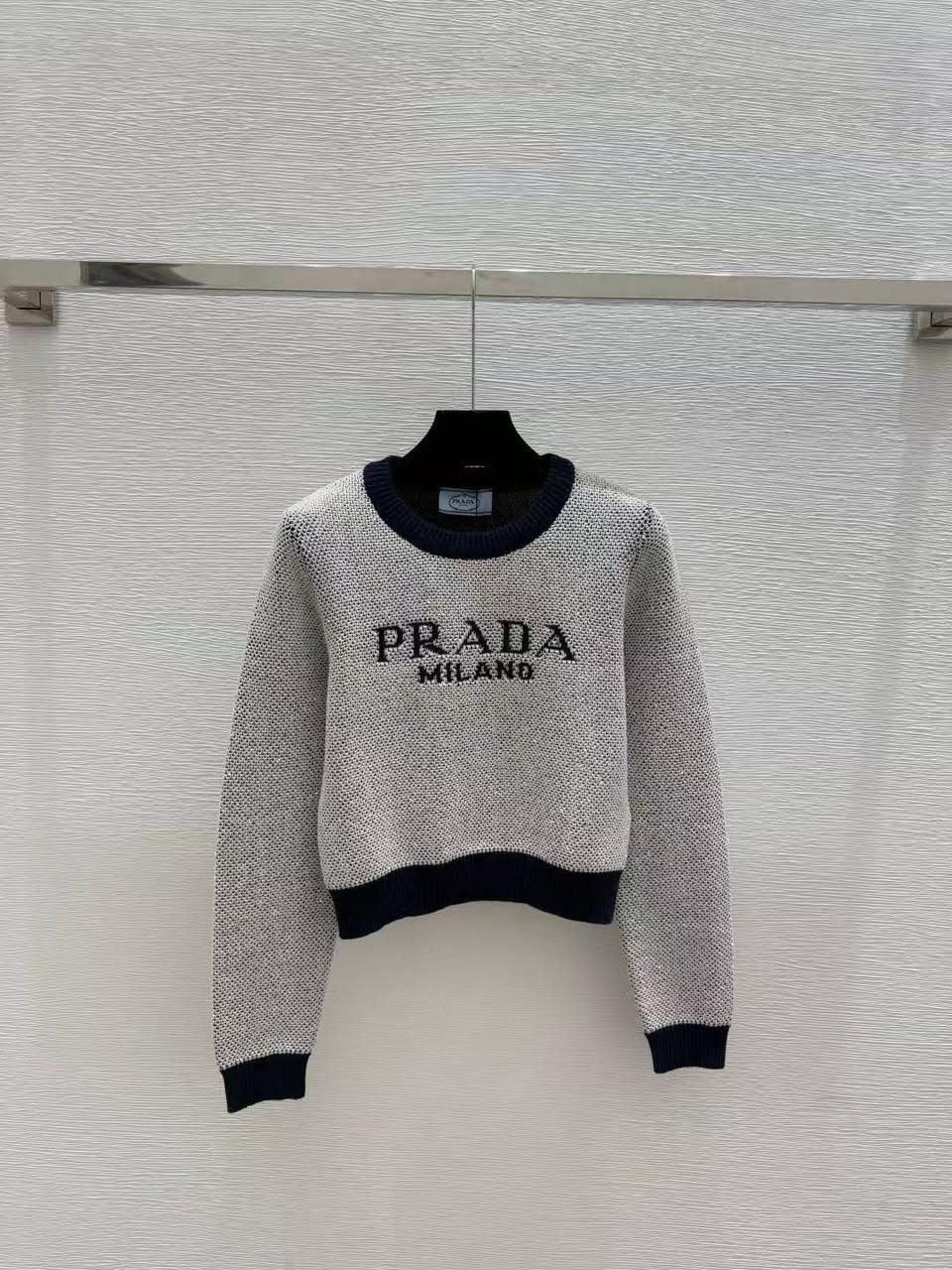 Ladies t-shirts & tops