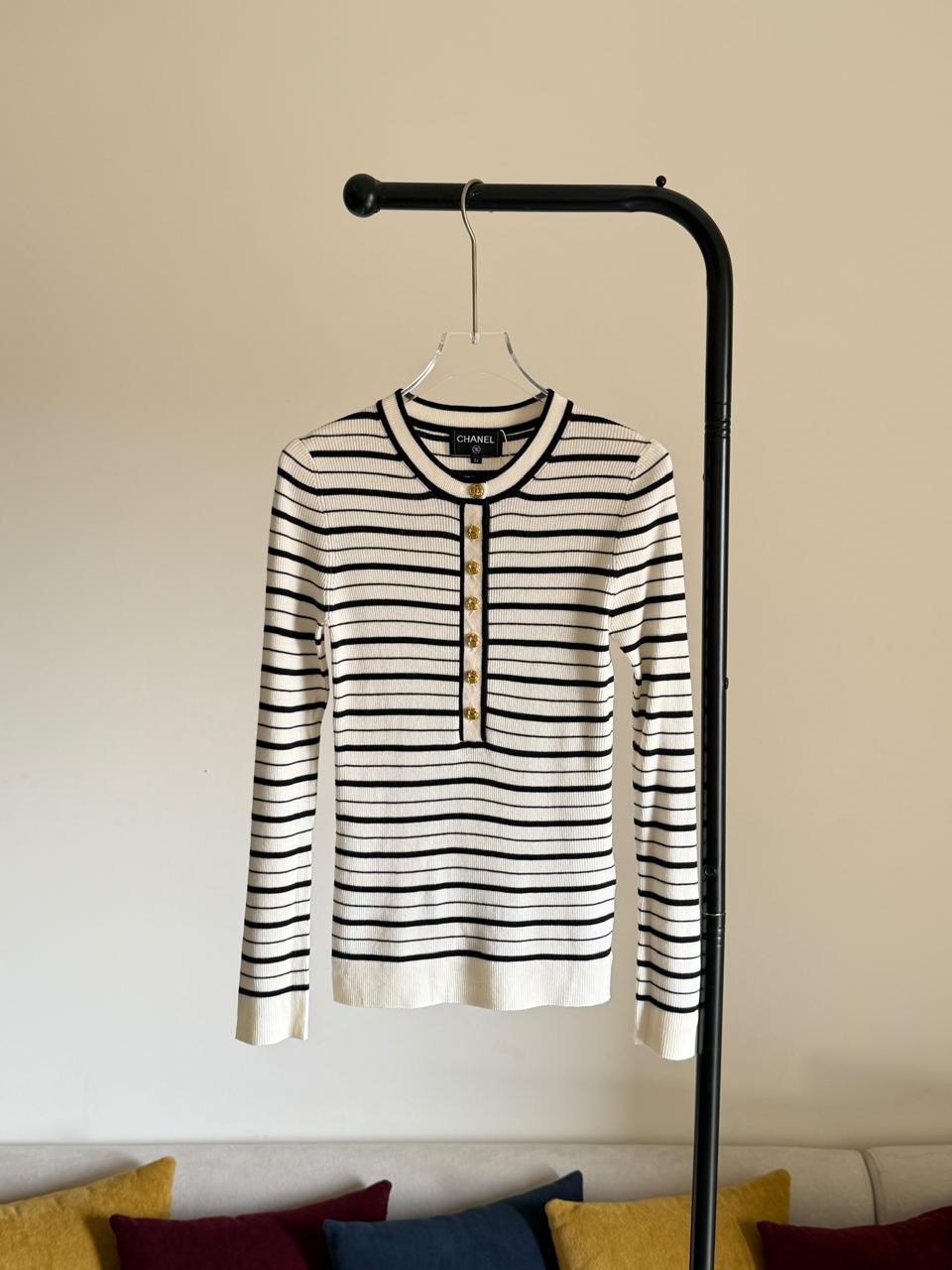 Ladies t-shirts & tops