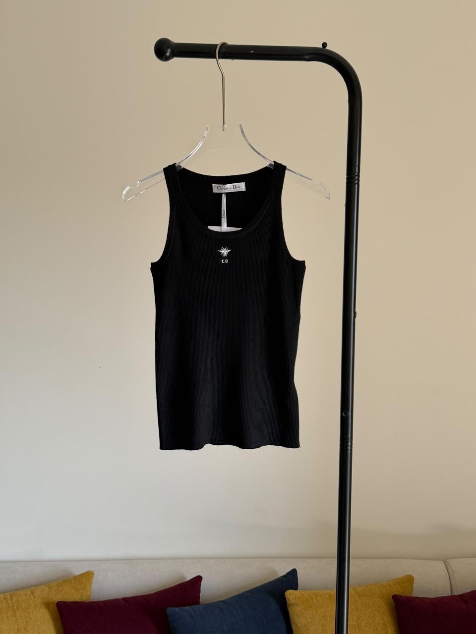 Ladies t-shirts & tops