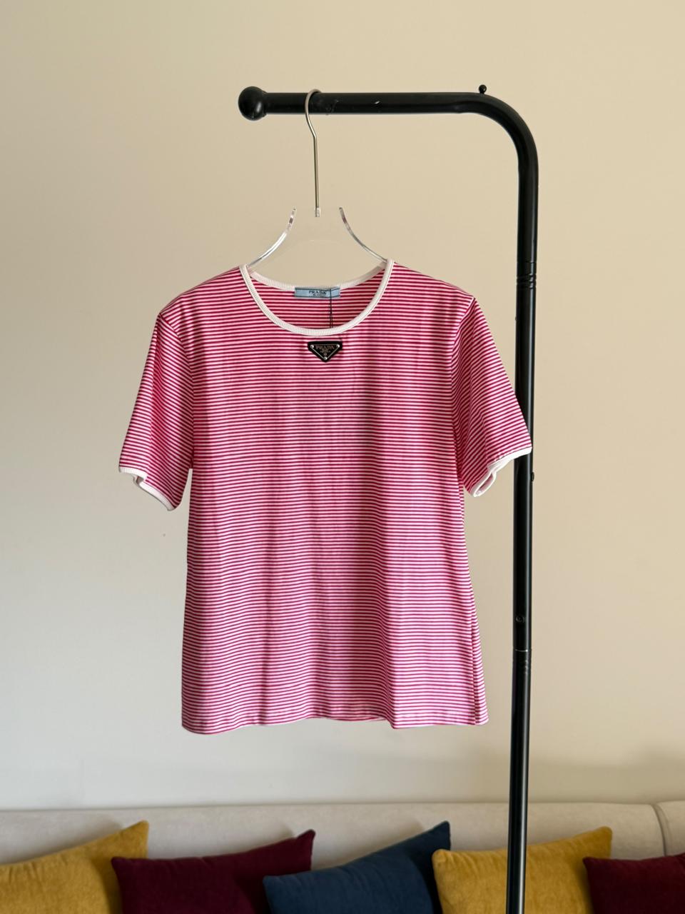 Ladies t-shirts & tops