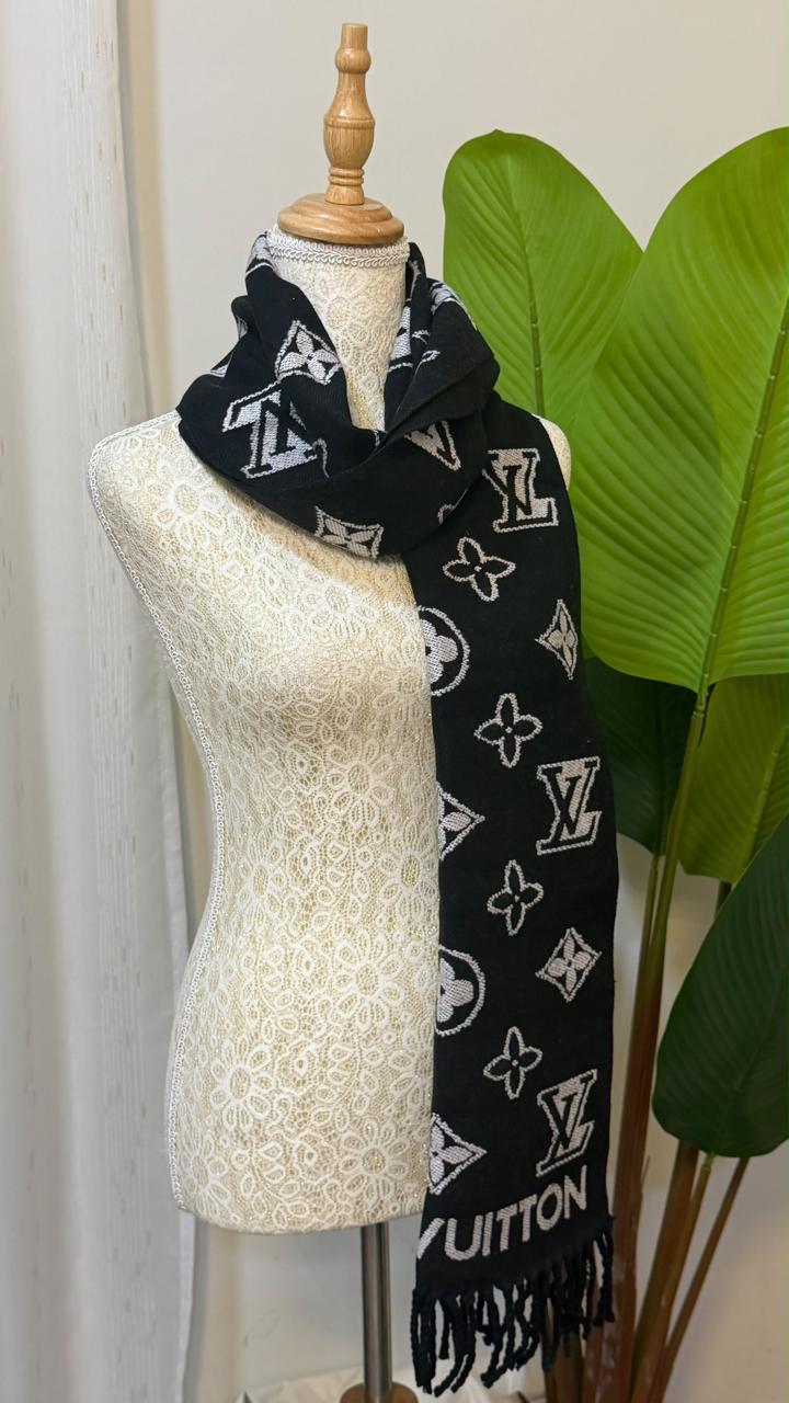 Ladies scarf