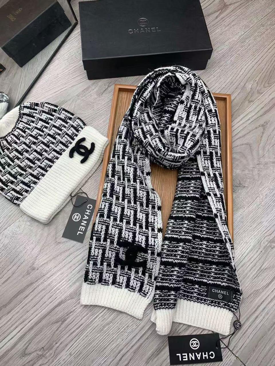 Ladies scarf