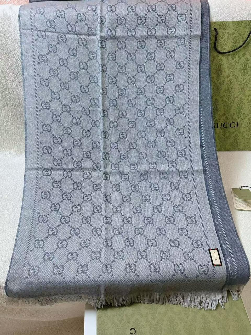 Ladies scarf