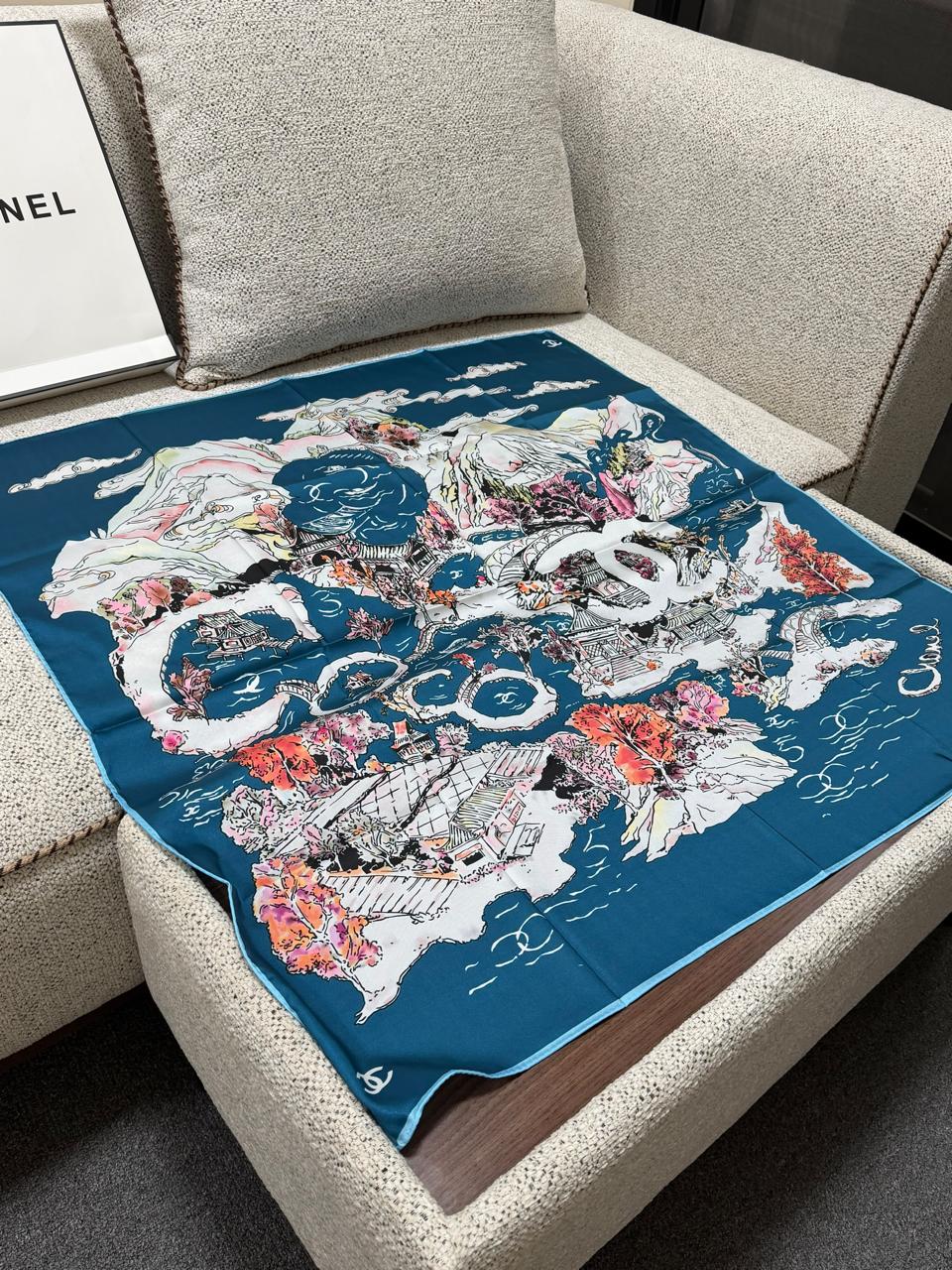 Ladies scarf