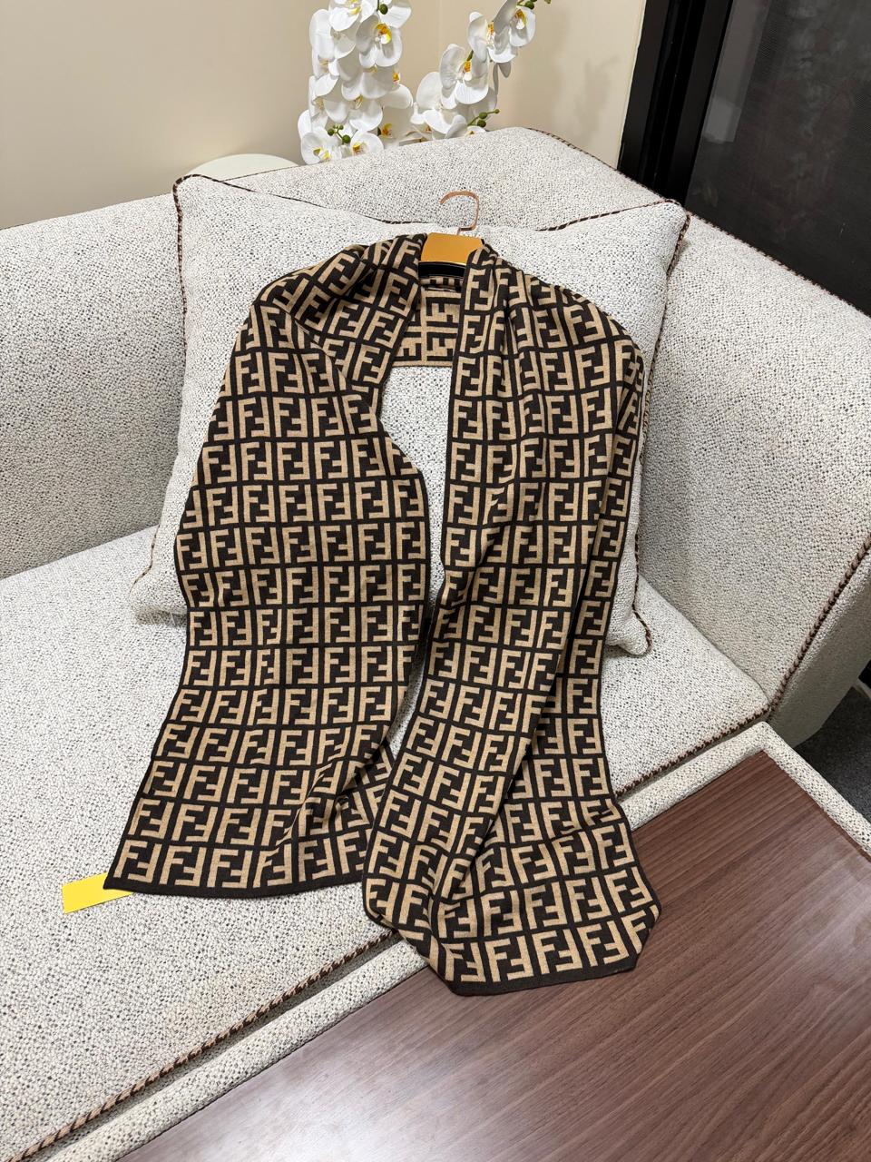 Ladies scarf