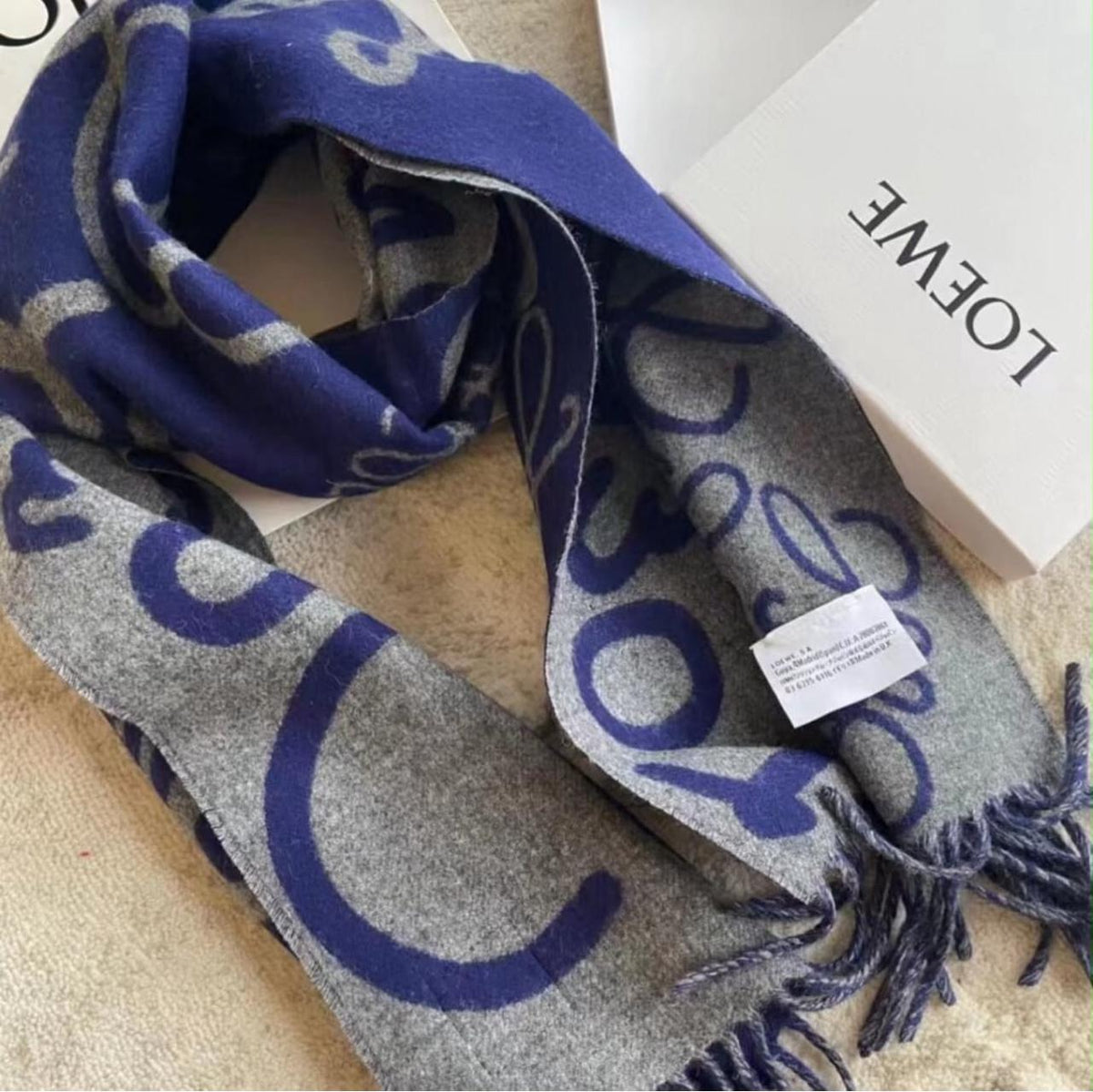 Ladies scarf