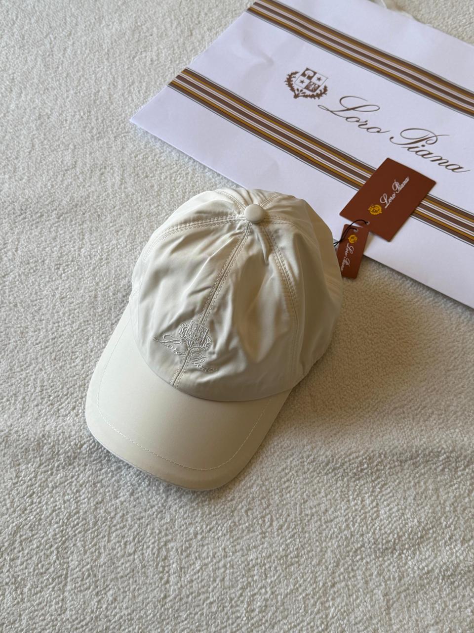 Ladies hats & caps