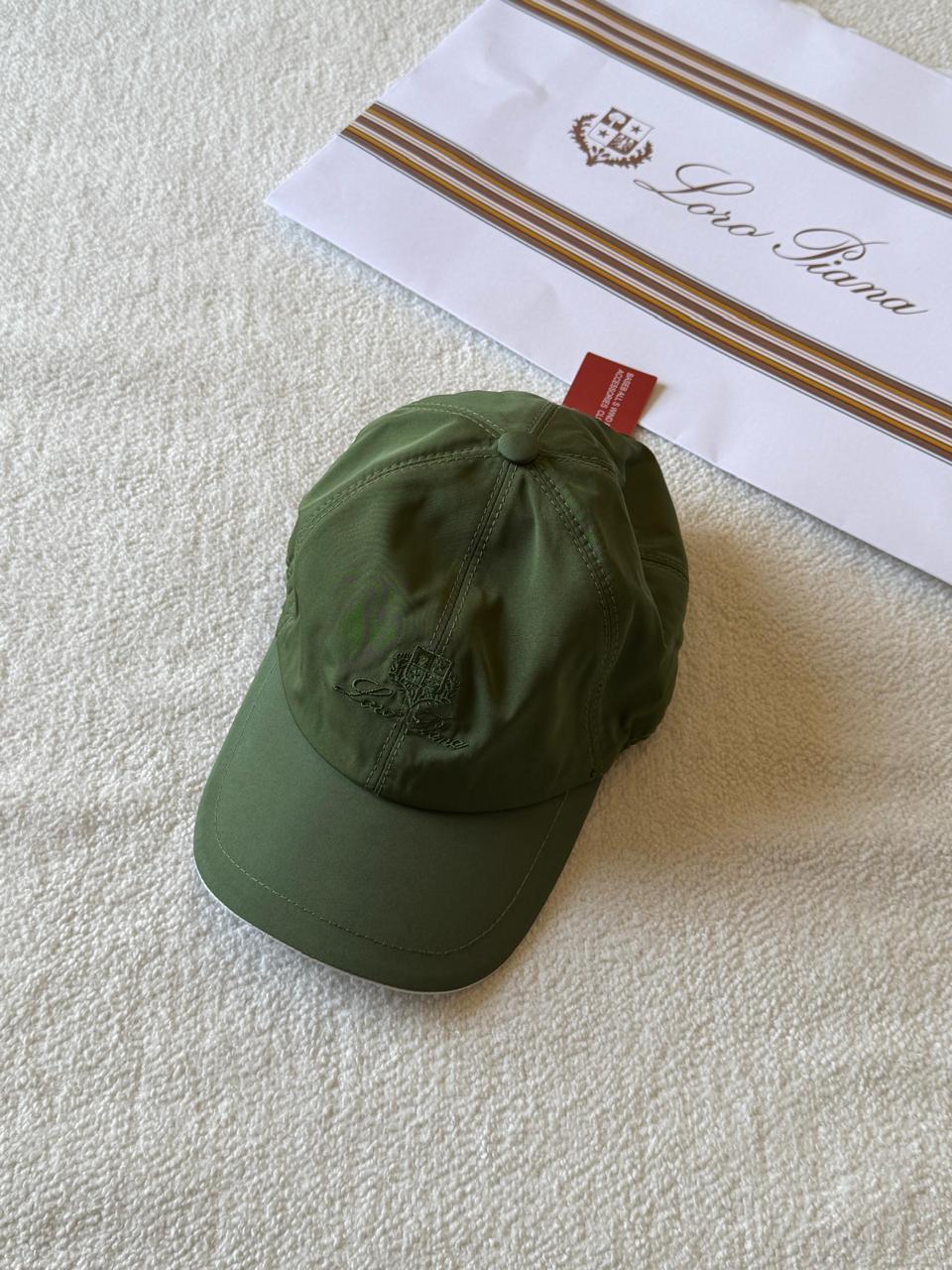 Ladies hats & caps