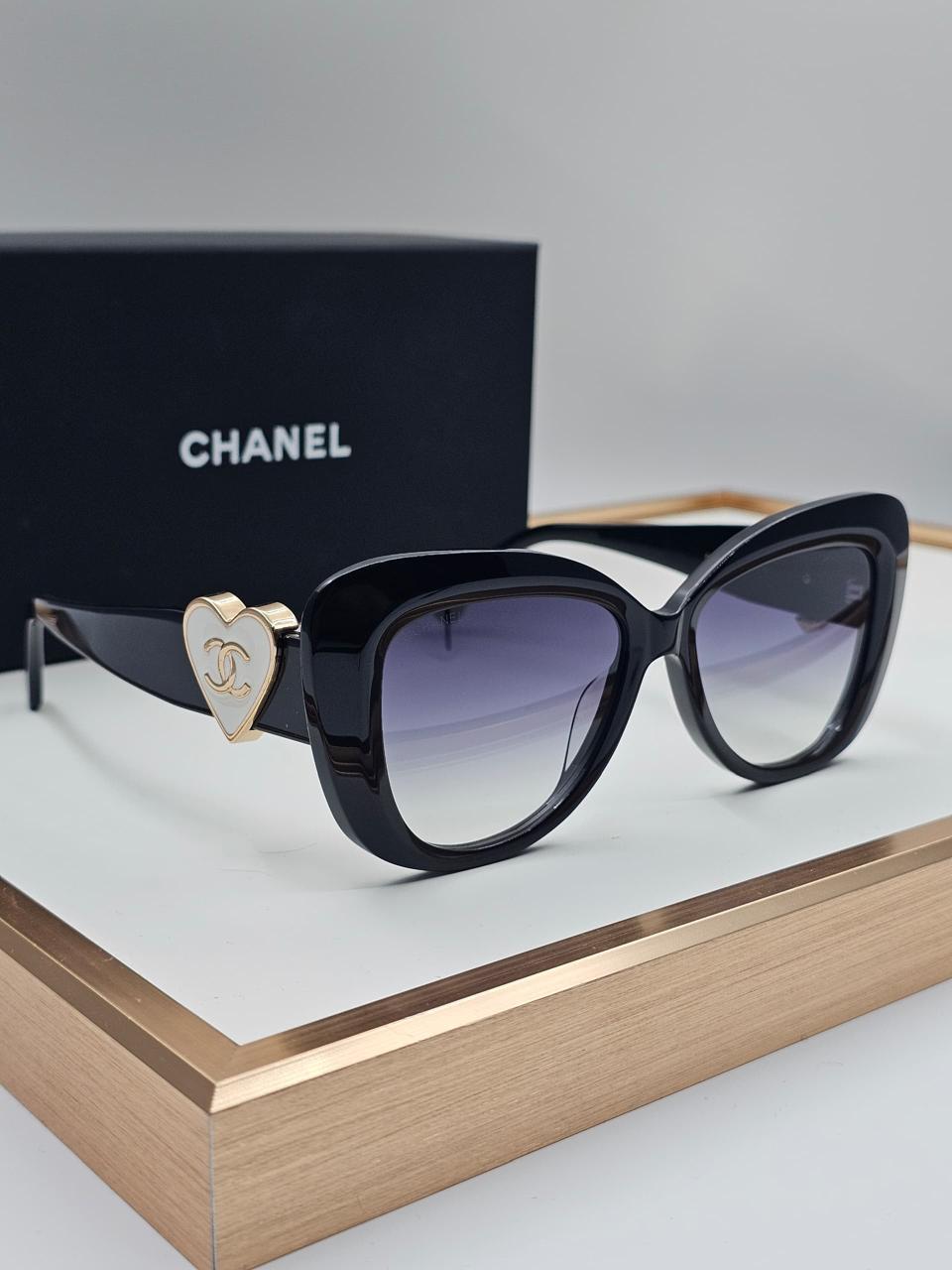 Ladies sunglasses
