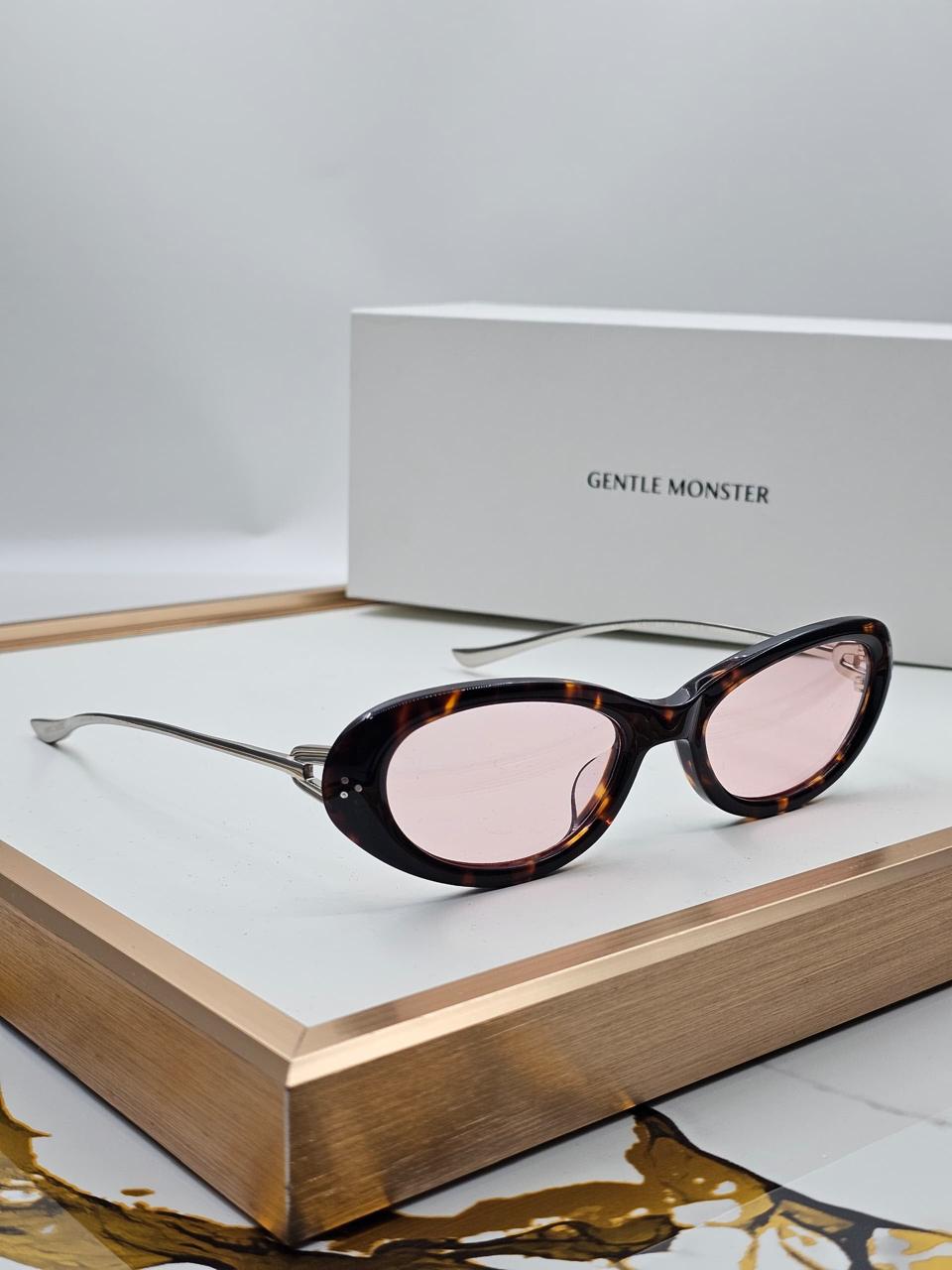 Ladies sunglasses