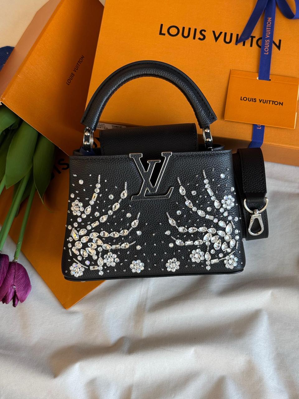 Ladies L*vi. Bags.