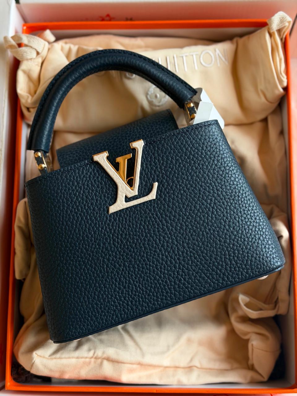 Ladies L*vi. Bags.