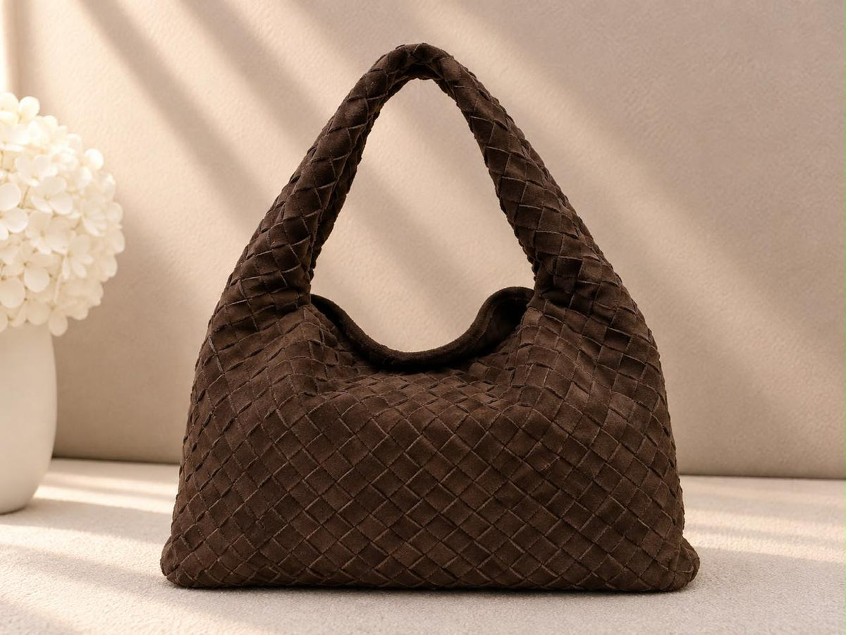 Ladies bo**ega bags