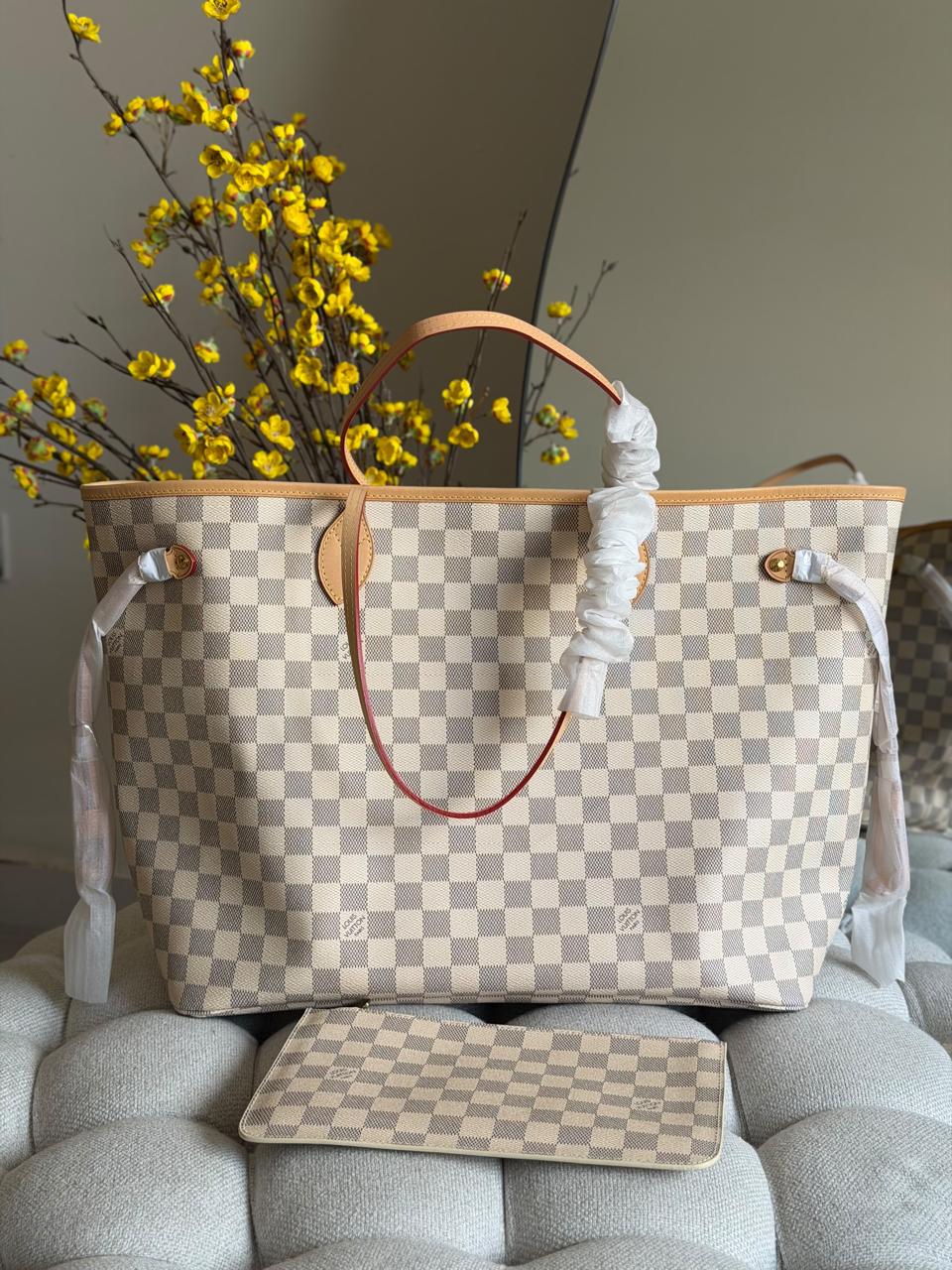 Ladies L*vi. Bags.