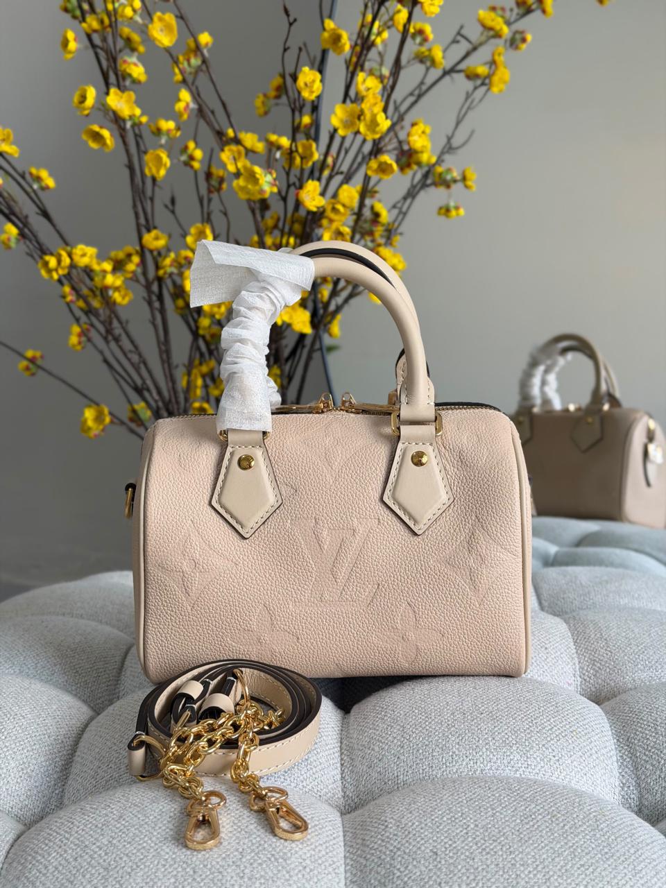 Ladies L*vi. Bags.