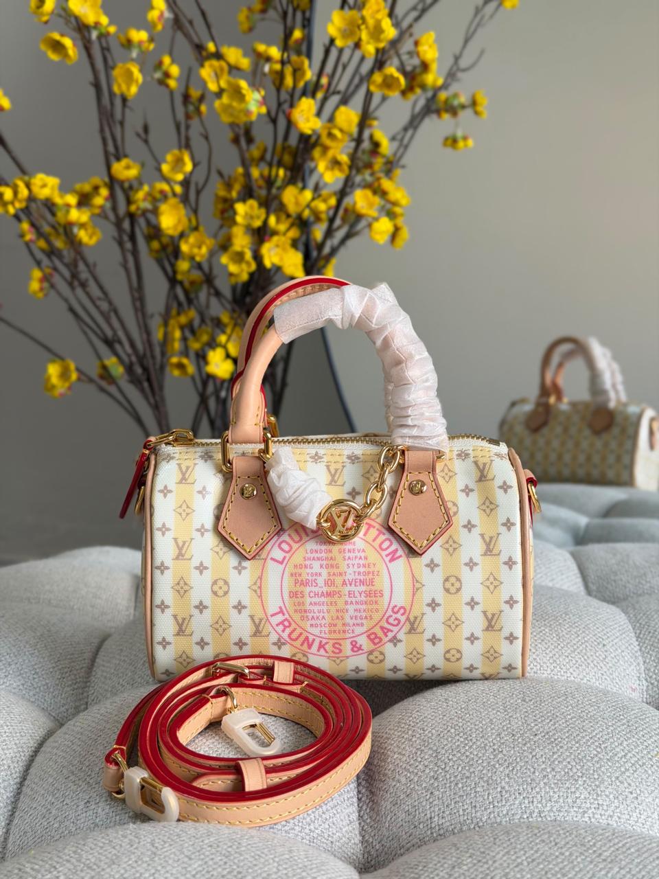 Ladies L*vi. Bags.