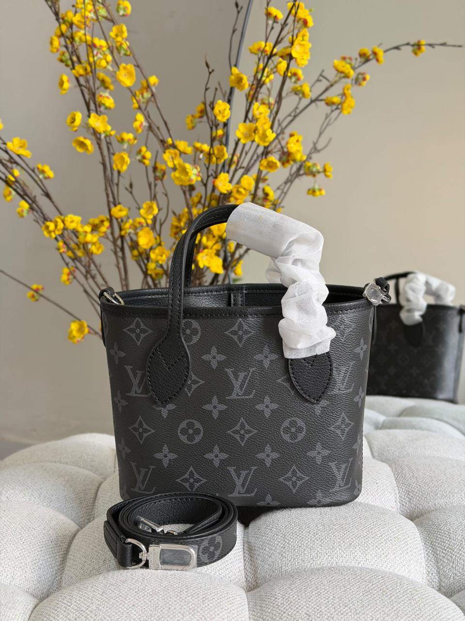 Ladies L*vi. Bags.