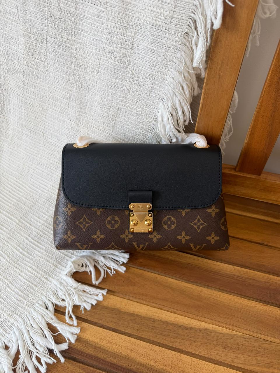 Ladies L*vi. Bags.