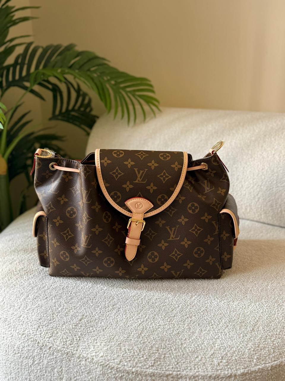 Ladies L*vi. Bags.