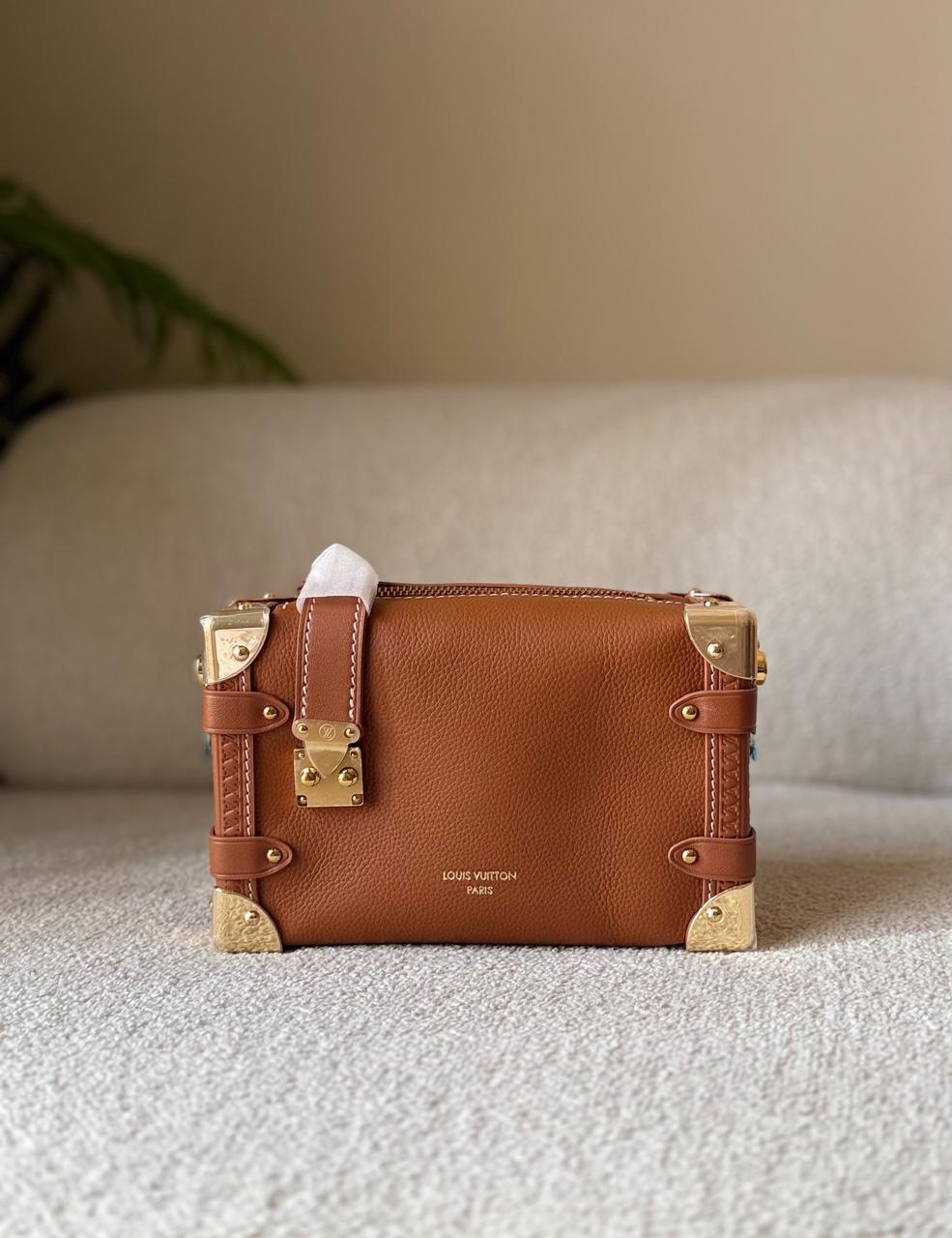 Ladies L*vi. Bags.
