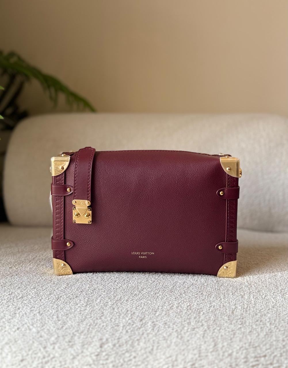Ladies L*vi. Bags.