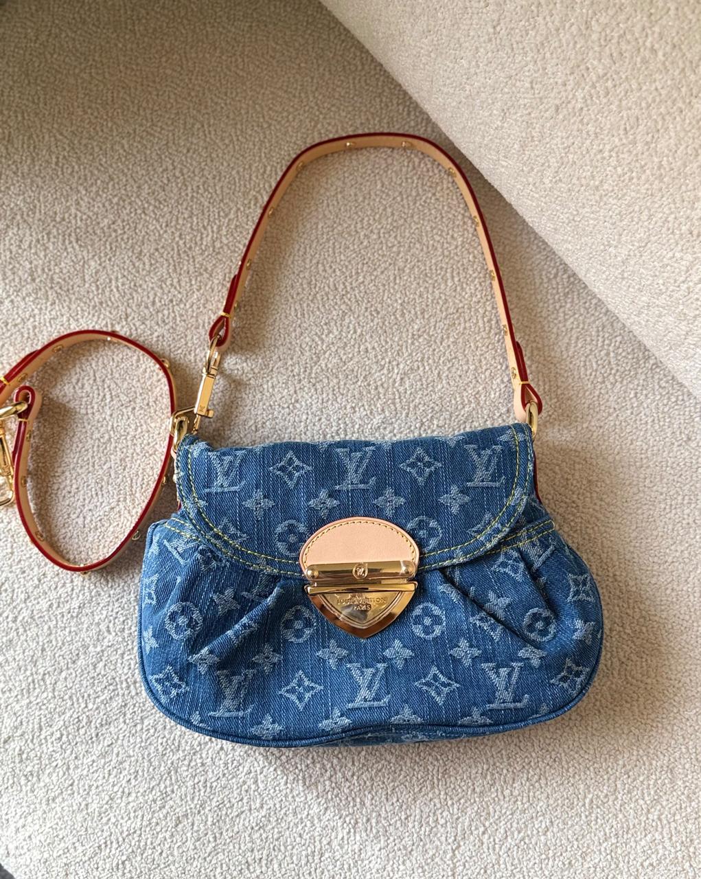 Ladies L*vi. Bags.