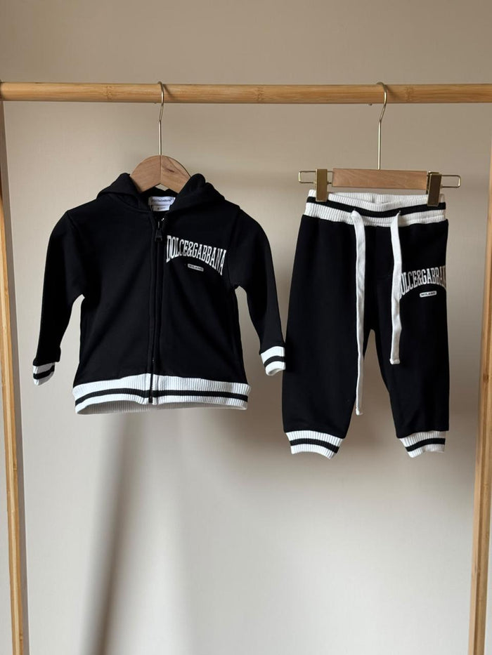 Kids clothes